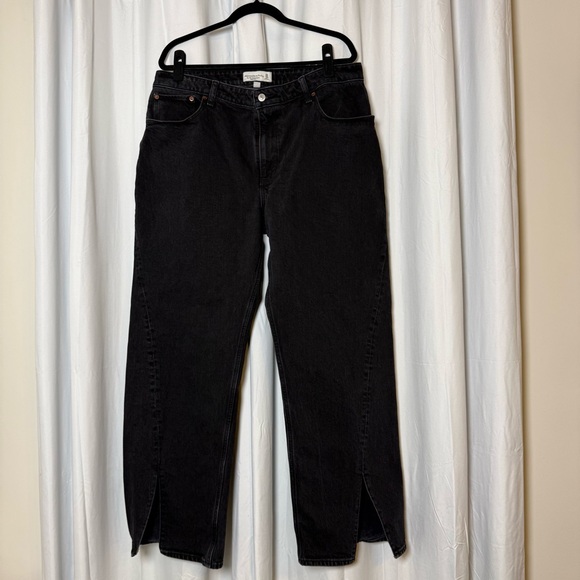 Abercrombie & Fitch Denim - Abercrombie & Fitch Curve Love 90s Relaxed Jeans Ankle Slit Size 16R 33 Black